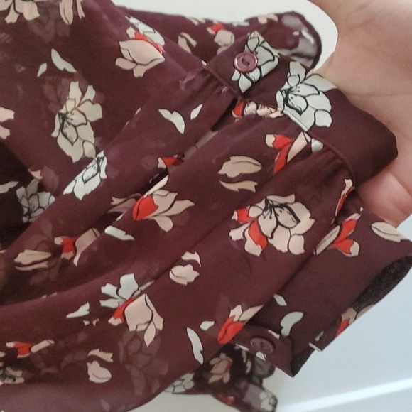 ASTR the Label Floral Romper in maroon size XS - Picture 5 of 6